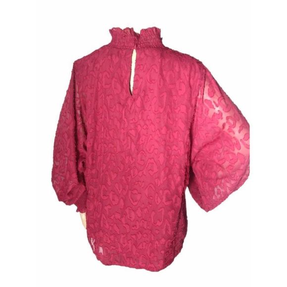 VINCE CAMUTO ANIMAL PRINT SMOCKED NECK TOP RED XL - Picture 7 of 7